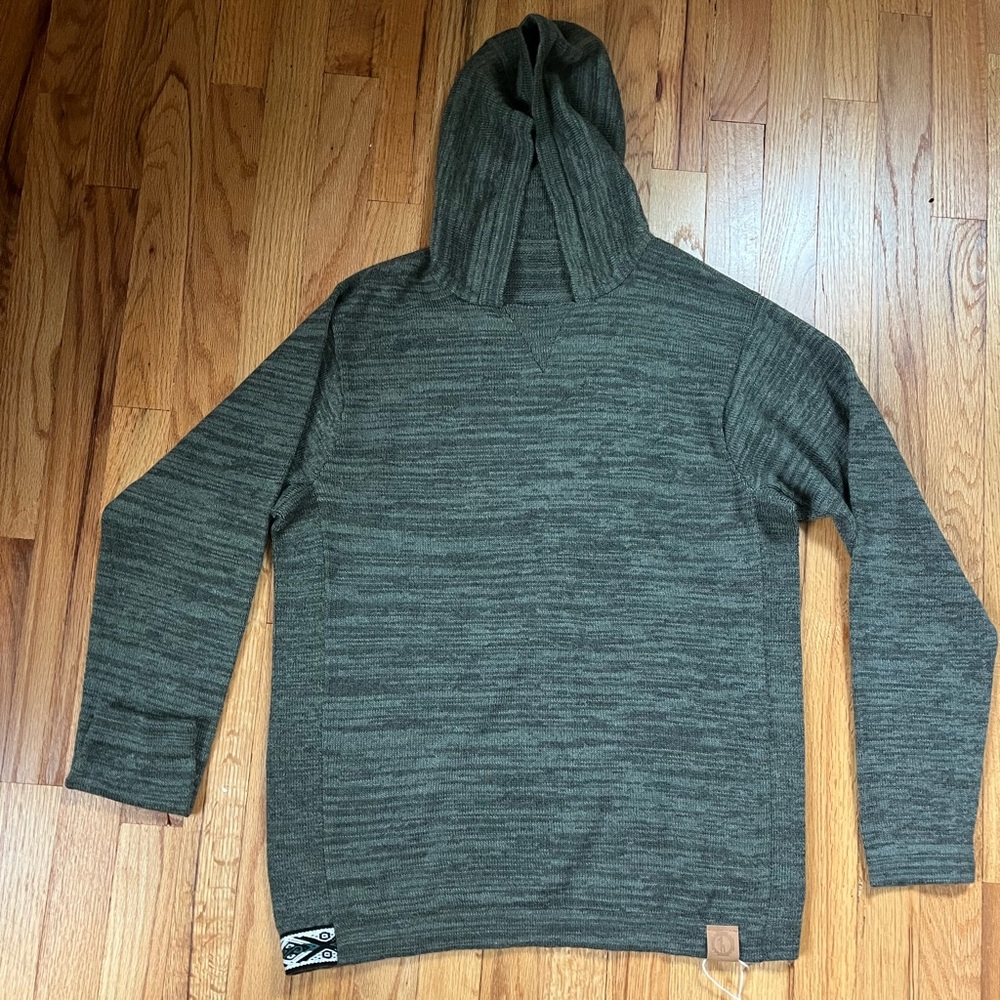 PAKA handmade in peru hooded sweater size small in green Eucalyptus NWT